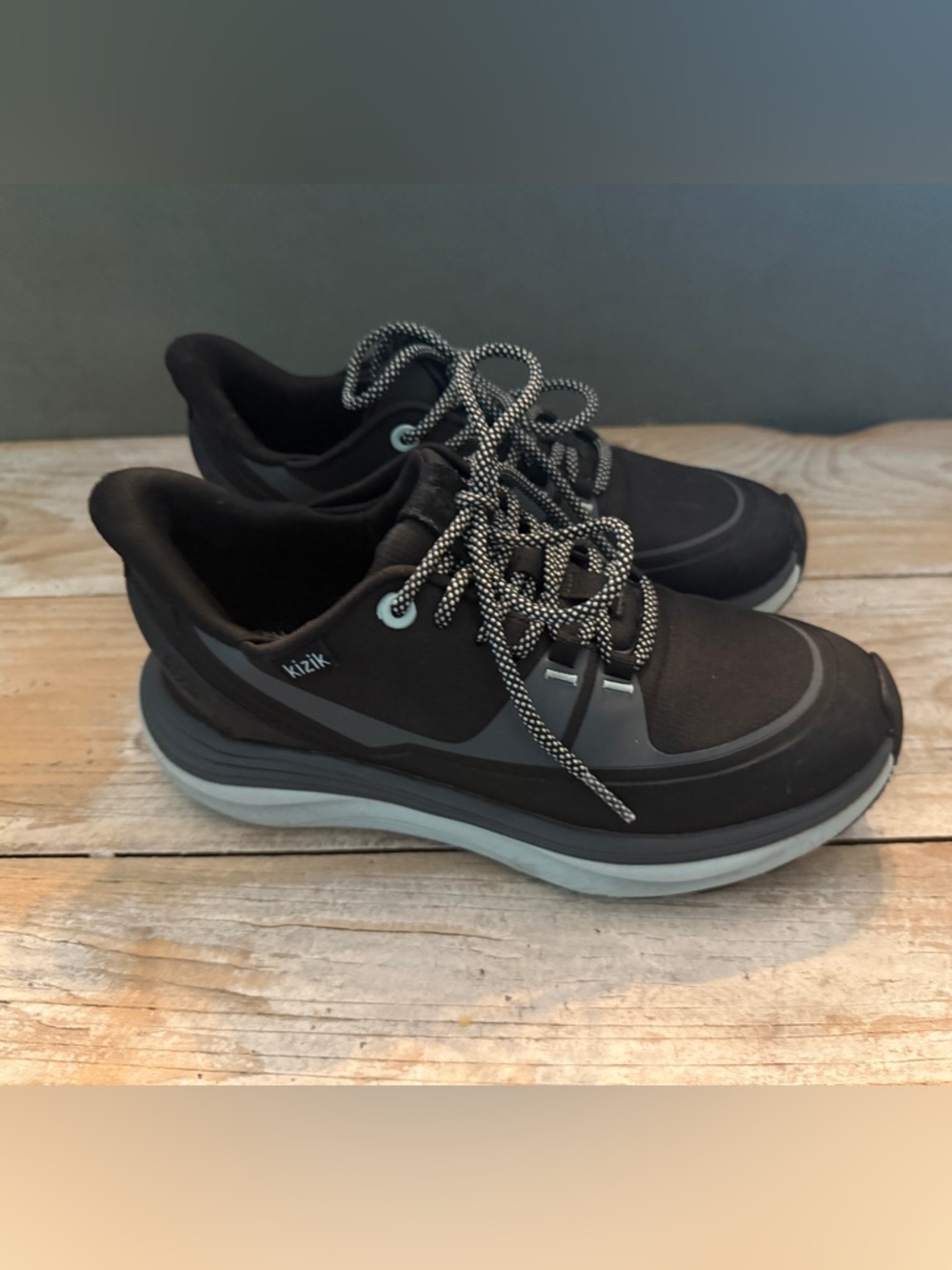 KIZIK London AT Black and Gray Lightweight Comfort Sneaker